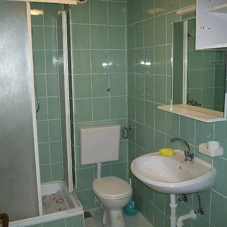 Papic Hotell Okrug Gornji